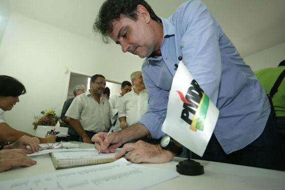Raul Henry assume presidência do PMDB em Pernambuco. Foto: divulgação. 