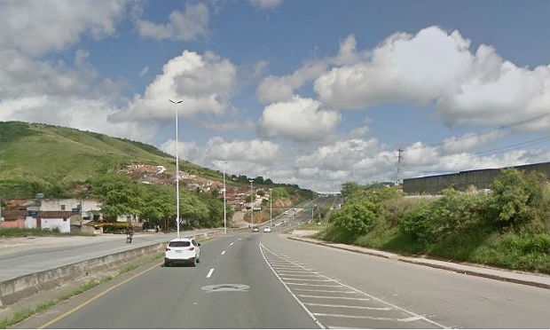 Tentativa de assalto aconteceu no km 57,2 da BR-232, na altura de Pombos / Foto: Reprodução/Google Street View