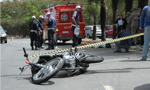 Acidentes de moto respondem por 28,5% das mortes no trânsito no País / Foto: Bernardo Soares/Acervo JC Imagem