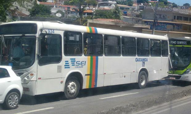 Dois ônibus da empresa Caxangá se envolveram na colisão / Foto: José Clovis Ferreira via comuniQ