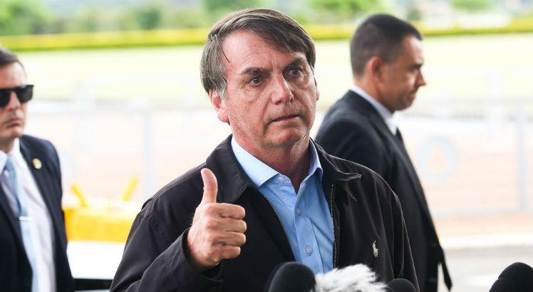 Bolsonaro falou sobre o Enem ao chegar no Palácio da Alvorada, nesta terça-feira. Foto: Antonio Cruz / Agência Brasil