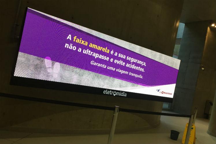 Linhas Amarela e Lilás, do Metrô de São Paulo, têm inúmeros espaços com exploração publicitária, que geram uma receita extra-tarifária. Fotos: Roberta Soares