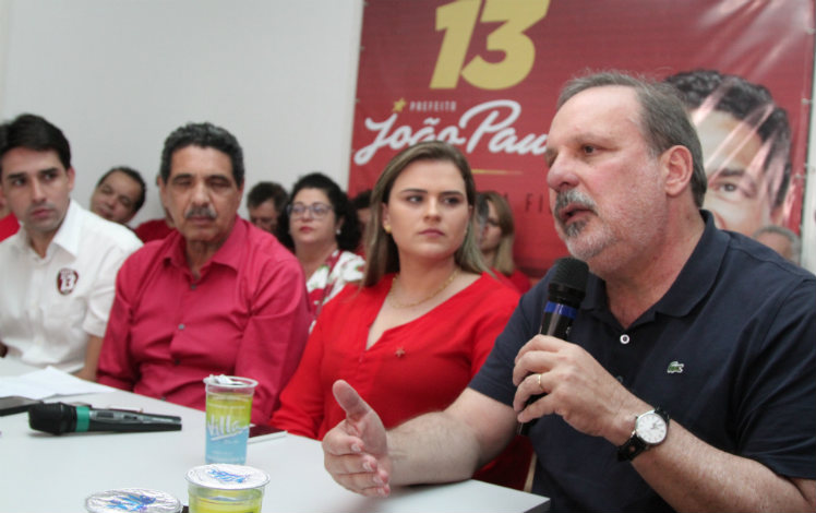 Na aliança de 2016, da esquerda para a direita, Silvio Filho (PRB), João Paulo (PT), Marília Arraes (PT) e Armando. Foto: Sérgio Bernardo/JC Imagem