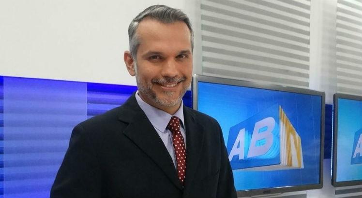 O apresentador de TV Alexandre Farias foi atingido por um tiro na cabeça. Foto: Facebook/Reprodução