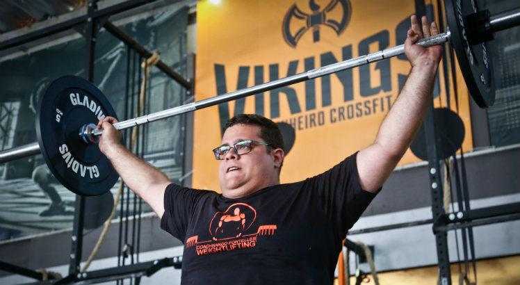 Danilo Canário de 28 anos se encontrou no crossfit para combater a obesidade. Foto: Diego Nigro/JC Imagem