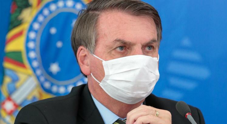Com sintomas de coronavírus, Bolsonaro faz exame para detectar a ...