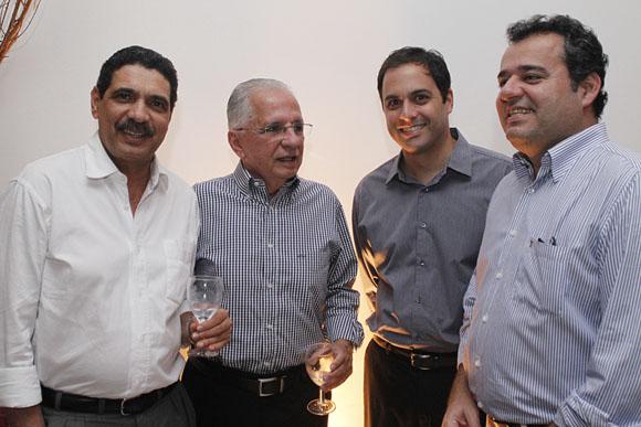 POLÍTICOS João Paulo, José Chaves, Paulo Câmara e Danilo Cabral