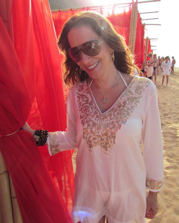 GAZEBO | Paula Meira, que reuniu turma na praia