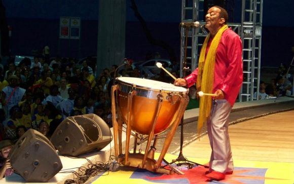 Atração internacional dividirá palco com Naná Vasconcelos no Carnaval