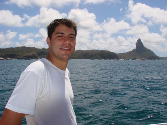 Costa tem muitos amigos em Pernambuco, em especial em Fernando de Noronha, lugar que sempre visita nas férias