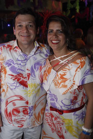DÉBUT Geraldo e Cristina estreiam no baile do Siri na Lata (Foto: Dayvison Nunes/JC Imagem)