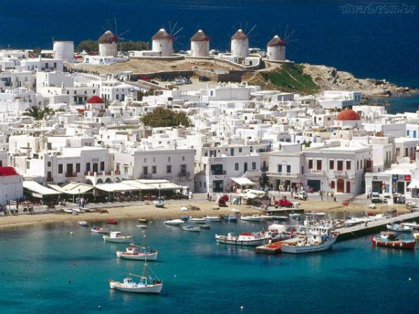 lha de Mykonos, na Grecia, onde CR7 passa temporada de férias a bordo de iate luxuoso