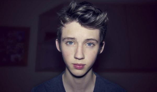Troye Sivan (19) - Ator, YouTuber e compositor.