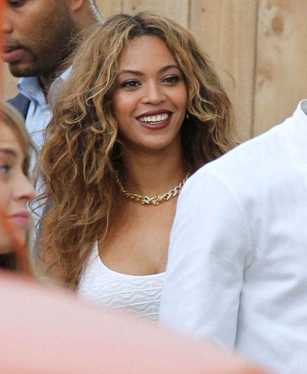A irmã famosa da noiva, a cantora norte-americana Beyoncé