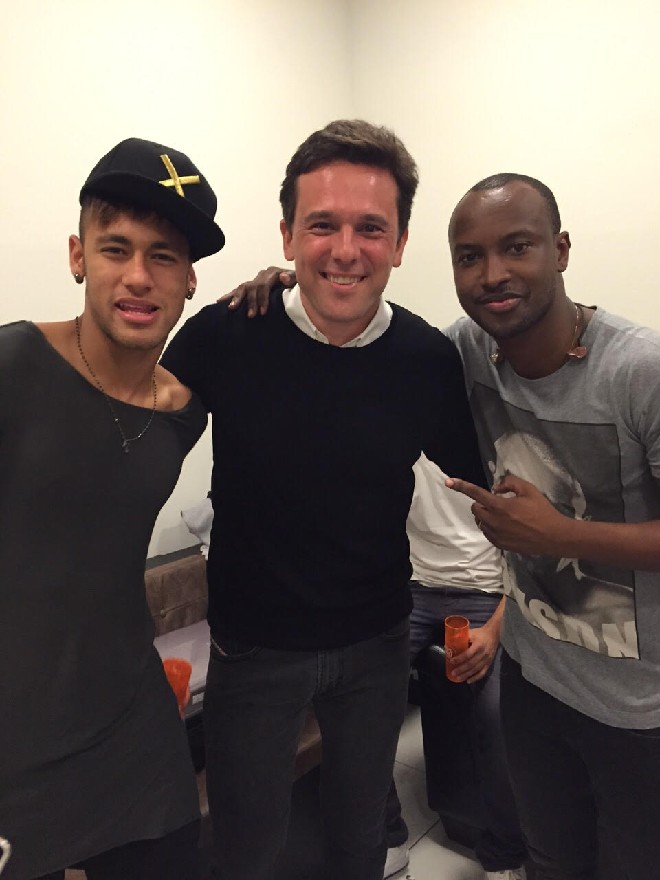 Neymar, Augusto e Thiaguinho juntos em SP. Foto: Divulgação
