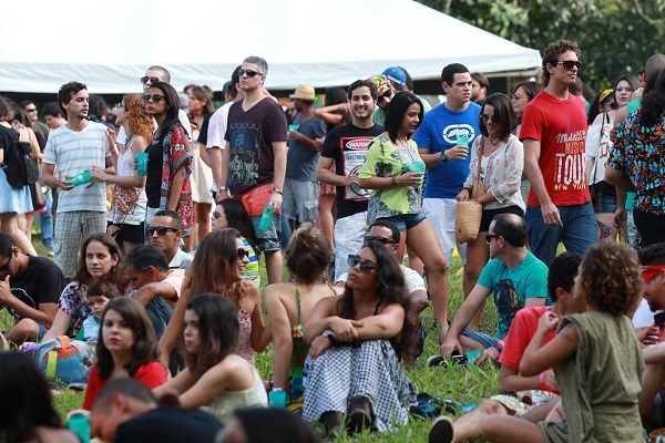 Cheio de gente no Guaiamum/Foto: Costa Neto/Divulgação