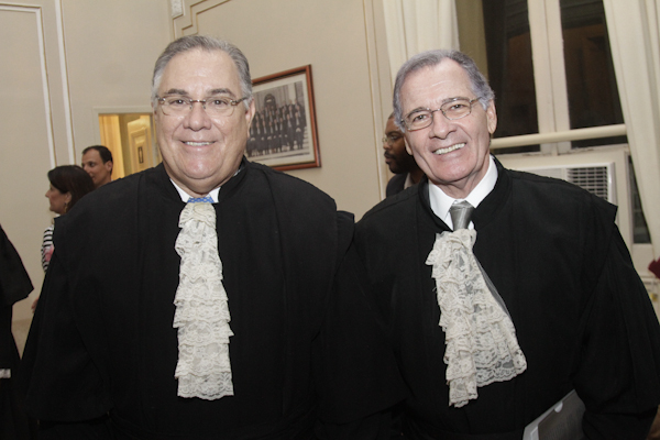 Frederico Neves e Leopoldo Raposo, velho e novo presidentes/Foto: Dayvison Nunes / JC Imagem