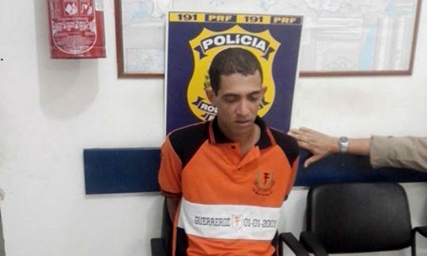 Cléber de Arimatea Santos tinha mandado de prisão decretado e era procurado pela polícia de Sergipe / Foto: Polícia Rodoviária Federal/Divulgação