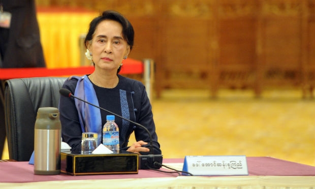 Uma emenda à Constituição impede a líder opositora e Prêmio Nobel Aung San Suu Kyi de se candidatar à presidência. / Foto: AFP