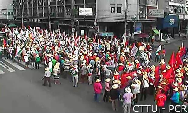 Protesto seguiu pela Av. Conde da Boa Vista / Foto: Monitoramento CTTU