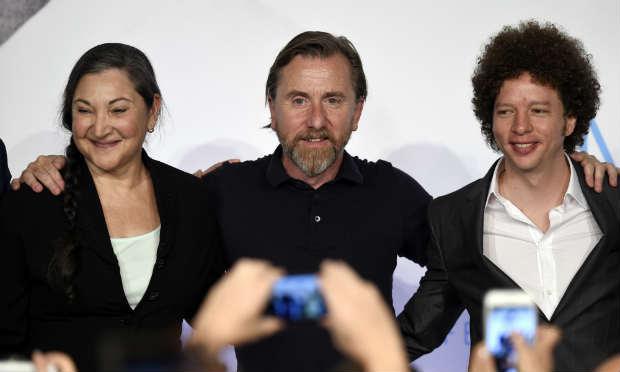 A atriz Robin Bartlett, o ator britânico Tim Roth e o diretor mexicano Michel Franco. / Foto:LOIC VENANCE / AFP