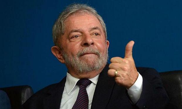 Lula é submetido a monitoramento de saúde desde que foi diagnosticado um câncer de laringe, em 2011 / Foto: Agência Brasil