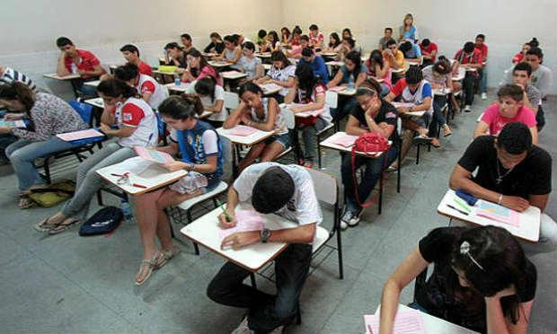 As inscrições para o Exame Nacional do Ensino Médio (Enem) começaram nesta segunda-feira (25), às 10h, exclusivamente pela internet. / Foto: Bernardo Soares/Acervo JCImagem