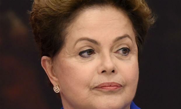 Dilma ainda afirmou não acreditar que o escândalo prejudique o futebol brasileiro / Foto: AFP