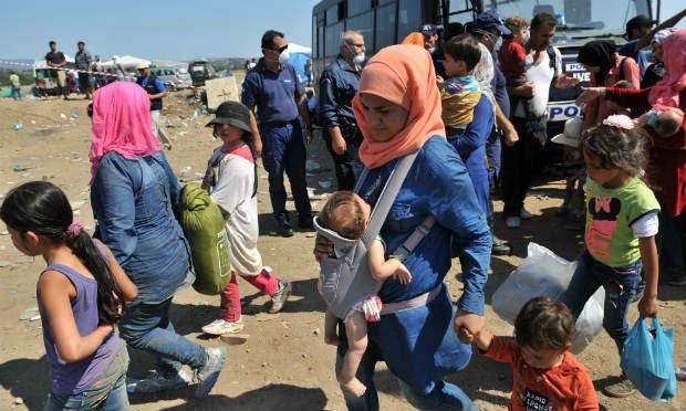 A chegada de imigrantes, puxada por refugiados vindos da Síria, do Afeganistão e de outras regiões de conflito, tem se intensificado na Europa. / Foto: AFP