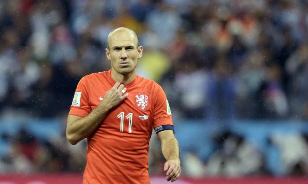 Robben ficou em campo menos do que 45 minutos na partida de quinta. / Foto: AFP