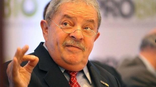 “Ele [Temer] é um constitucionalista, professor de Direito, sabe que o que estão fazendo é golpe", disse Lula / Foto: Reprodução