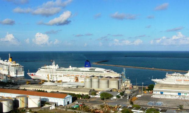 Turista foi esfaqueada na cabeça ao descer de navio no Porto do Recife na tarde deste sábado / Foto: Divulgação