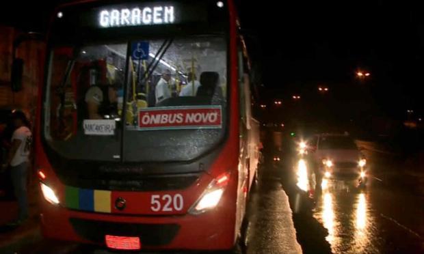 Empresas registraram 154 queixas de roubos a ônibus em janeiro e fevereiro / Foto: Reprodução / TV Jornal
