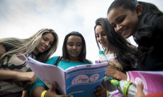 As vagas são exclusivamente para os alunos matriculados no último ano do ensino médio que precisam de um terminal de computador para fazer o teste / Foto: Marcelo Camargo/Agência Brasil