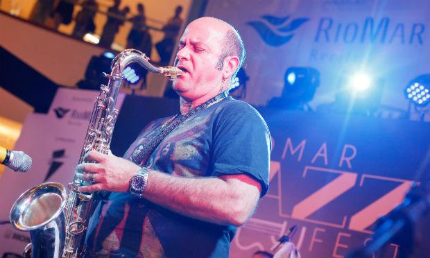 O músico Derico será um dos grandes convidados do RioMar Jazz Festival, encerrando no sábado / Foto: Divulgação