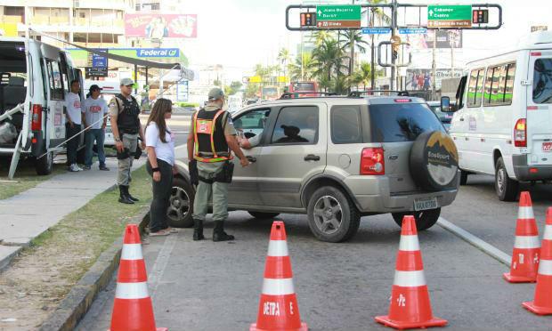 Uma série de atividades foi elaborada para alertar a população para um trânsito mais seguro / Foto: Fabisak/JC Imagem