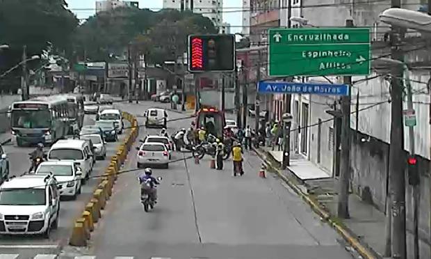 O acidente aconteceu perto do cruzamento da Avenida Norte com a João de Barros / Foto: Monitoramento CTTU
