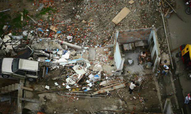 "Não existe alerta de tsunami", informou o presidente do Equador, Rafael Correa, no Twitter, depois do terremoto / Foto: AFP