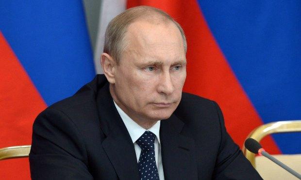 Vlademir Putin afirmou que a União Europeia precisa da Rússia para manter um lugar no cenário mundial / Foto: AFP