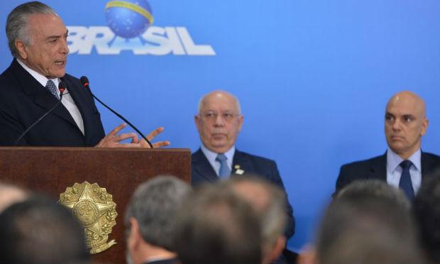 Temer recebeu as credenciais dos embaixadores, exceto o da Venezuela. / Foto: Antônio Cruz / Agência Brasil