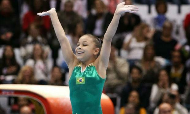 A trave sempre foi o aparelho mais forte de Flavinha, o que a fez ser medalhista de prata nos Jogos Olímpicos da Juventude, em 2014. / Foto: Confederação Brasileira de Ginástica.