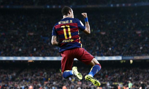 Com o acerto, Neymar e Barcelona estenderam o vínculo, que se encerraria em junho de 2018, até o meio de 2021. / Foto: AFP.