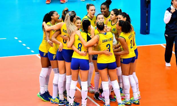 O resultado também fez o Brasil assegurar a liderança do Grupo J da fase final da competição, com seis pontos.  / Foto: FIVB.