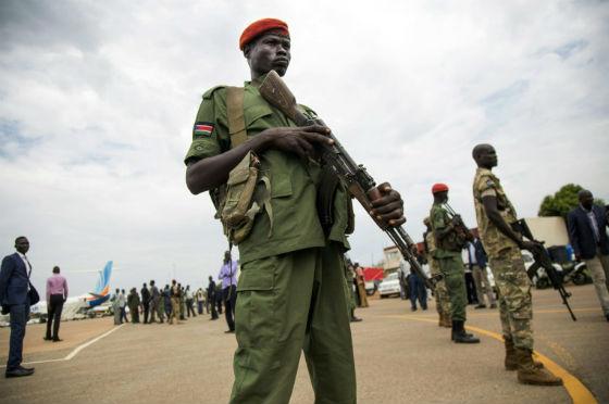 Combates ignoram um cessar-fogo de 11 meses / Foto: AFP