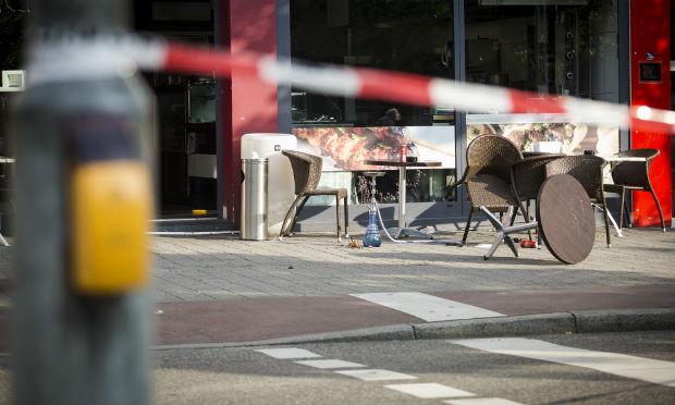 O segundo atentado aconteceu neste domingo (24) na cidade de Ansbach, quando um homem detonou explosivos perto de um festival. / Foto: Christoph Schmidt / DPA / AFP