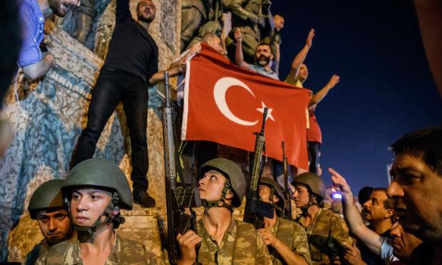 Generais renunciaram antes de uma importante reunião que iria acontecer na Turquia / Foto: Ozan Kose/AFP