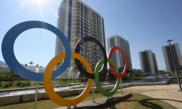 Os atletas já chegam à Vila Olímpica. / Foto: Beth Santos/ PCRJ