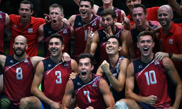 EUA marcaram parciais de 23-25, 21-25, 25-19, 25-19 e 15-13, deixando o campeão olímpico de Londres-2012 com as mãos vazias. / Foto: AFP.