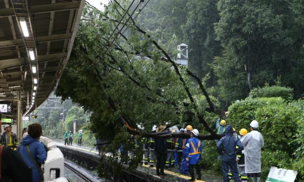 Tufão Mindulle pode fazer com que algumas áreas de Tóquio sejam evacuadas / Foto: JIJI PRESS / AFP