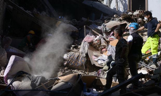 Os informes falam em mais de 350 feridos e centenas de desaparecidos / Foto: AFP
